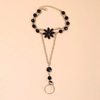 Гривна с пръстен с цветя и хромирани сърца