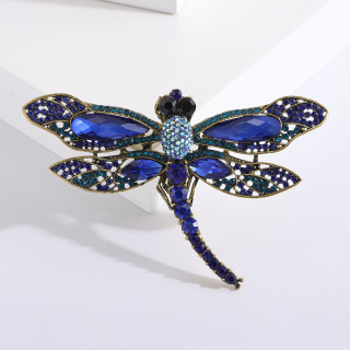 Brož červená vážka