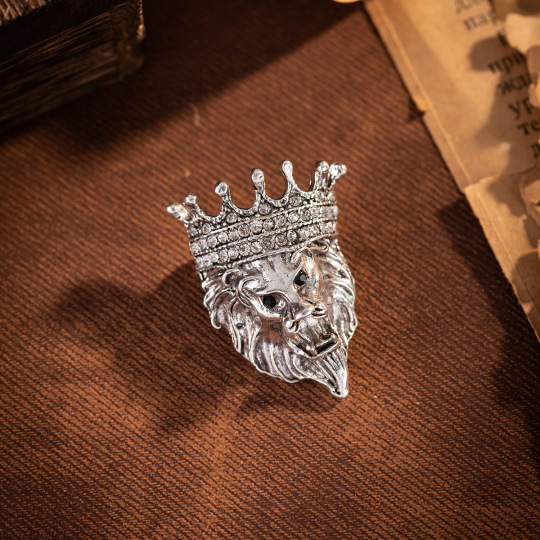 Broșă pentru costum bărbați Leu de argint