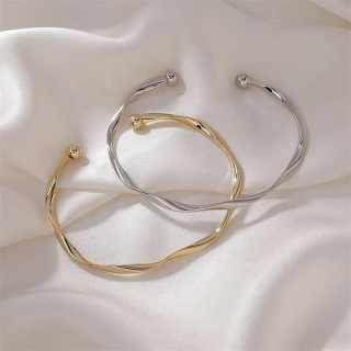 Braccialetti alla moda in oro per donna