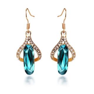 قلادات المجوهرات المقلدة أزياء المرأة