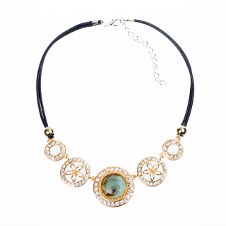 Colier de guler de aur pentru femei