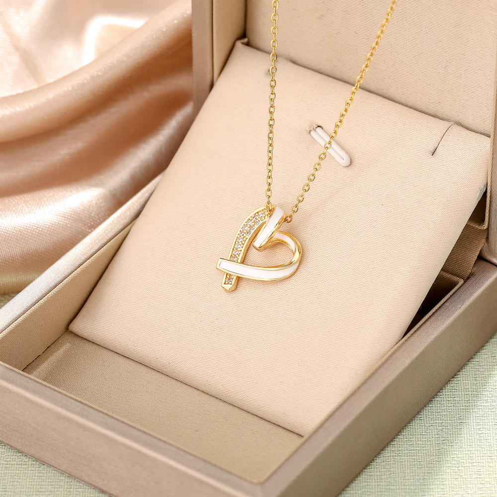 ladies necklace