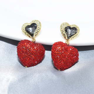 Herzförmige Ohrstecker aus Glas mit Strasssteinen und Kristallen für Damen