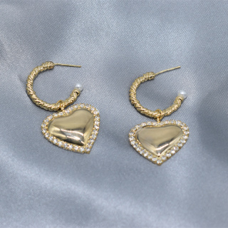 Элегантные серьги-гвоздики в форме сердца в стиле панк для женщин, блестящие гладкие металлические серьги золотого цвета, ювелирные изделия