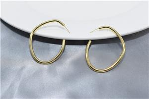 أقراط مجوهرات الأزياء المخصصة الفولاذ المقاوم للصدأ تويست هوجي هوب أقراط الملتوية C شكل دائرة أقراط للنساء