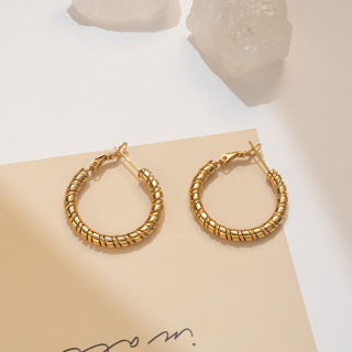 Neues Design, 14 Karat vergoldet, modischer Creolen-Ohrring aus Edelstahl für Damen