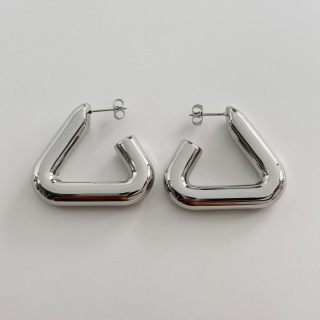 أقراط عصرية لامعة سميكة مثلثة من الفولاذ المقاوم للصدأ ذهبي وفضي غير مغلقة أقراط مطلية بالذهب عيار 18 قيراط