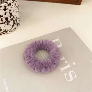 Høst- og vinterdesign Godterifarge Enkel plysjhår Scrunchies For kvinner Jenter Hestehaleholder Høye elastiske pelshårbånd