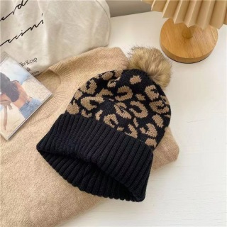 2024 hete verkoop luipaard print vrouwen beanie haarbal pom poms muts voor vrouwen meisje hoed