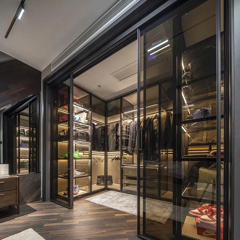 Modern Transparent Walk-in Dressing Room