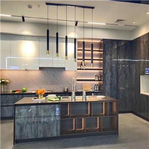 What are modern farmhouse style kitchen cabinets?