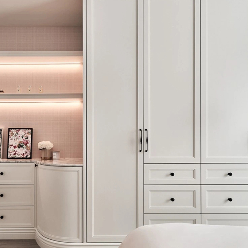 armoire wardrobe