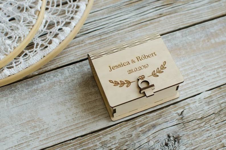 Romantic Handmade Wooden Heart-shaped Plaque Gift For Your Girlfriend