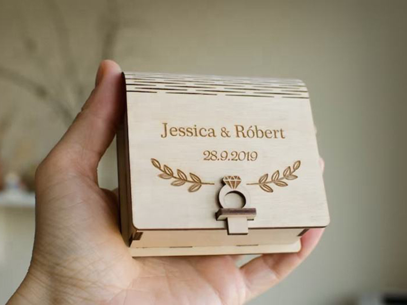 Romantic Handmade Wooden Heart-shaped Plaque Gift For Your Girlfriend
