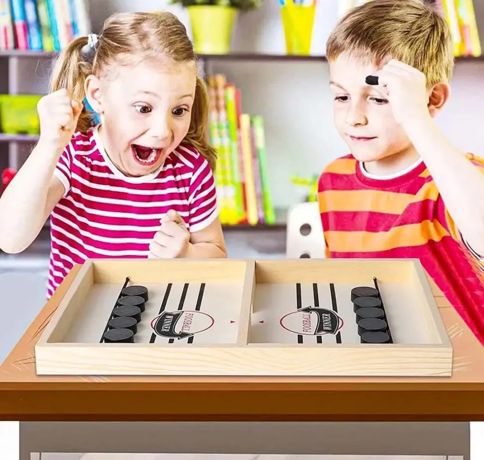 Holzspielbretter gibt es in verschiedenen Ausführungen