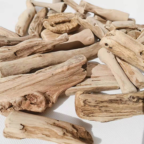 The Art of Natural Wood Crafts - Driftwood, River Wood and Polished Decorative Wood Pieces