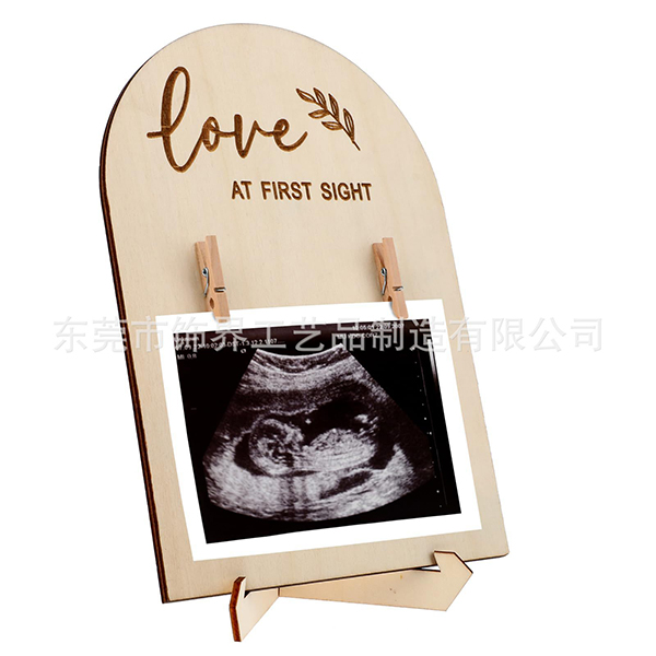 Custom Wooden Baby Milestone Photo Display | B2B Supplier