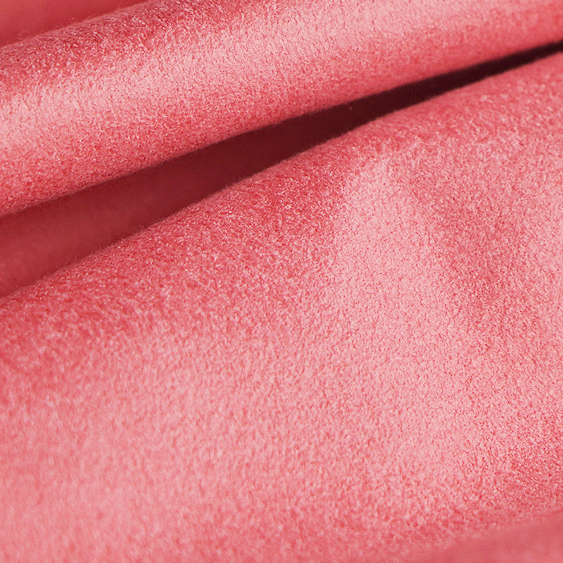 Мікрозамшева тканина: що це таке і чим вона відрізняється