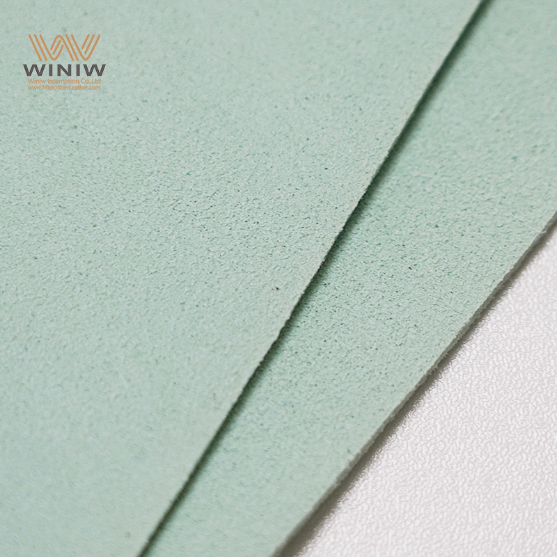 滑りにくいフェイクスエードレザーの作業用安全靴