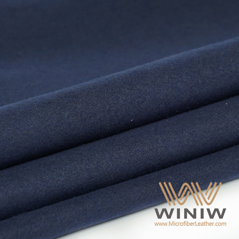 Sofás seccionales de piel sintética aterciopelada aptos para mascotas.