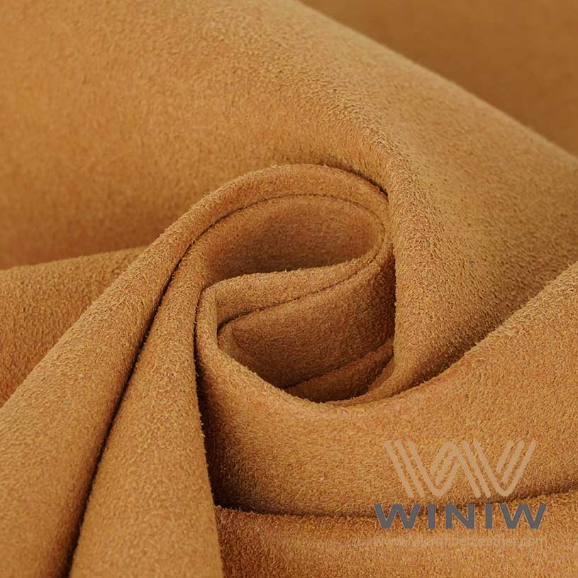 Come pulire un divano in microsuede a casa in semplici passaggi