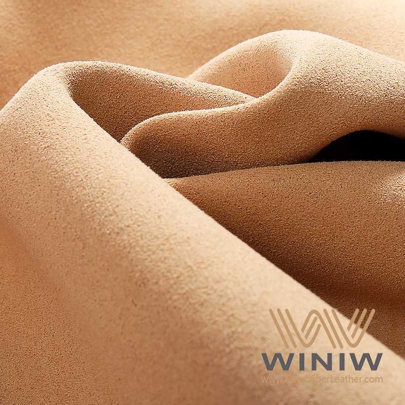 Volanti in similpelle di lusso in velluto per auto