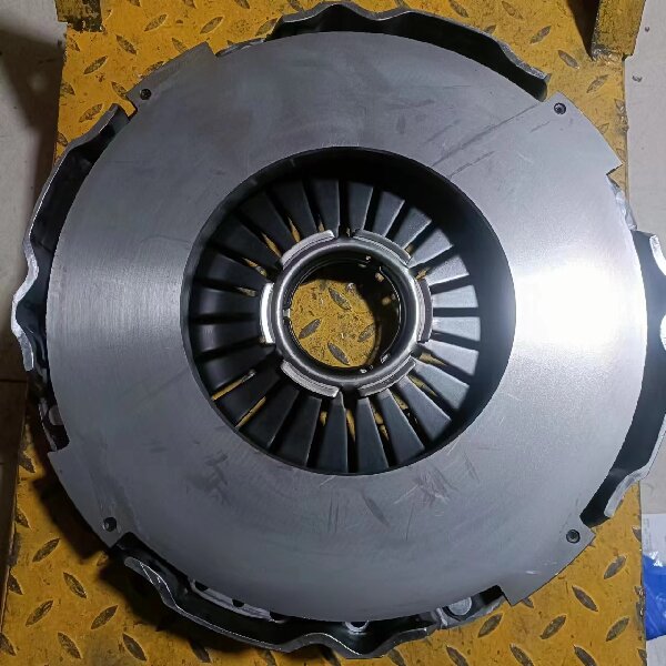 Heavy truck parts clutch pressure plate AZ9725160100 clutch drive disc