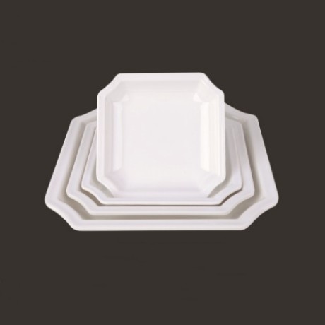 Serie de cuencos con platos de melamina de forma cuadrada