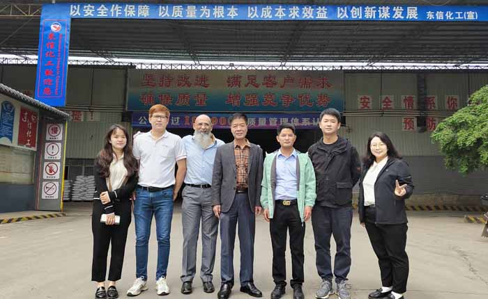 Melamine Team with Customers