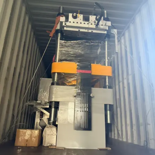 ৪০০ টন মেলামাইন টেবিলওয়্যার ছাঁচনির্মাণ মেশিন চালান