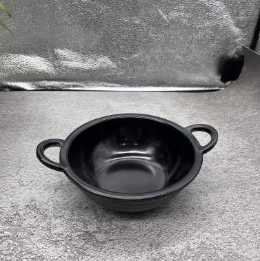 Juego de picnic de melamina con mango negro brillante