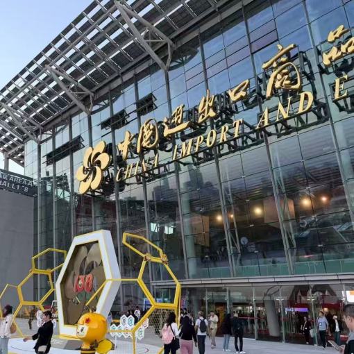 Melamin Dongxin: Bersinar di Pameran Canton Menerajui Trend Industri