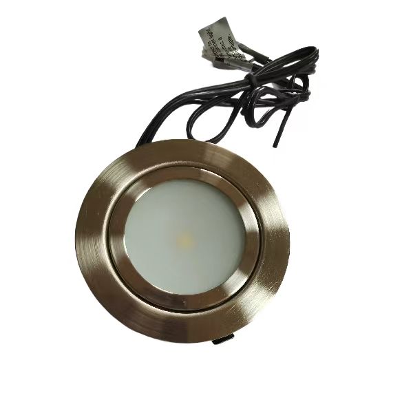 إضاءة تحت الخزانة مزودة بمستشعر حركة