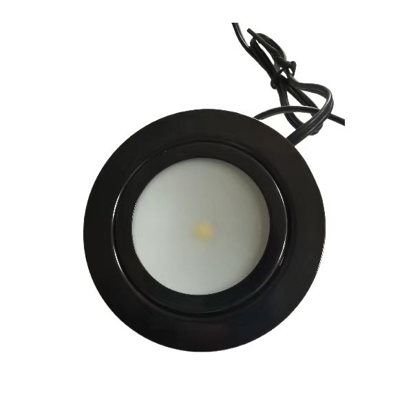 إضاءة تحت الخزانة مزودة بمستشعر حركة