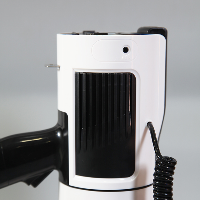 50 W-os megafon elől