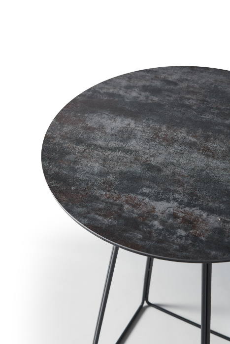 Black ceramic top bar table