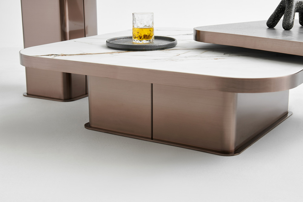 Coffee table swivel top