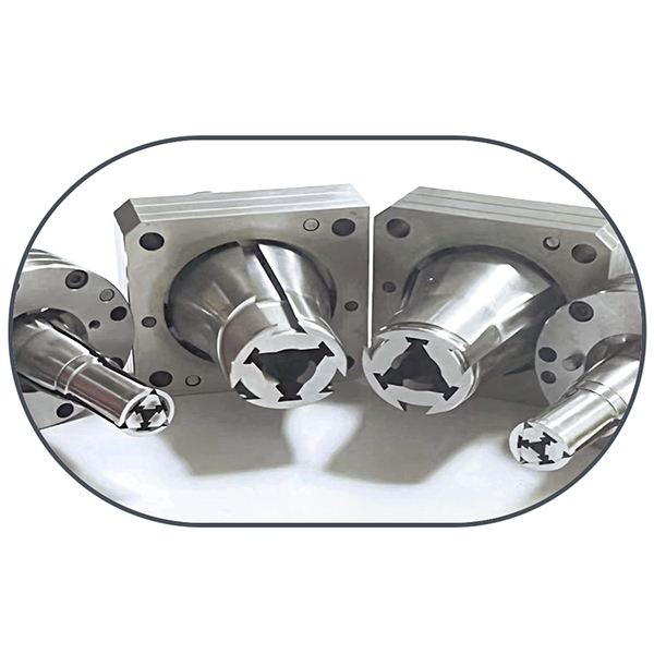 The Structural Type of the Injection mold