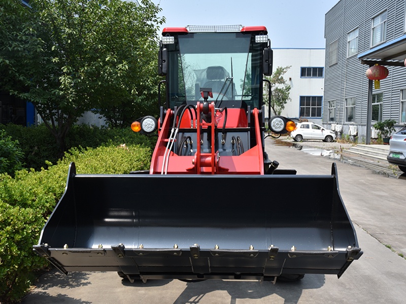 Încărcător cu roți YC936
