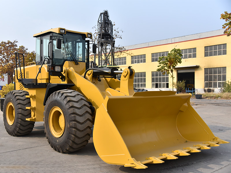 Incarcator pe pneuri HT953S