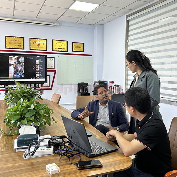 Οι πελάτες της Τουρκίας επισκέπτονται την εταιρεία μας για τεχνική ανταλλαγή