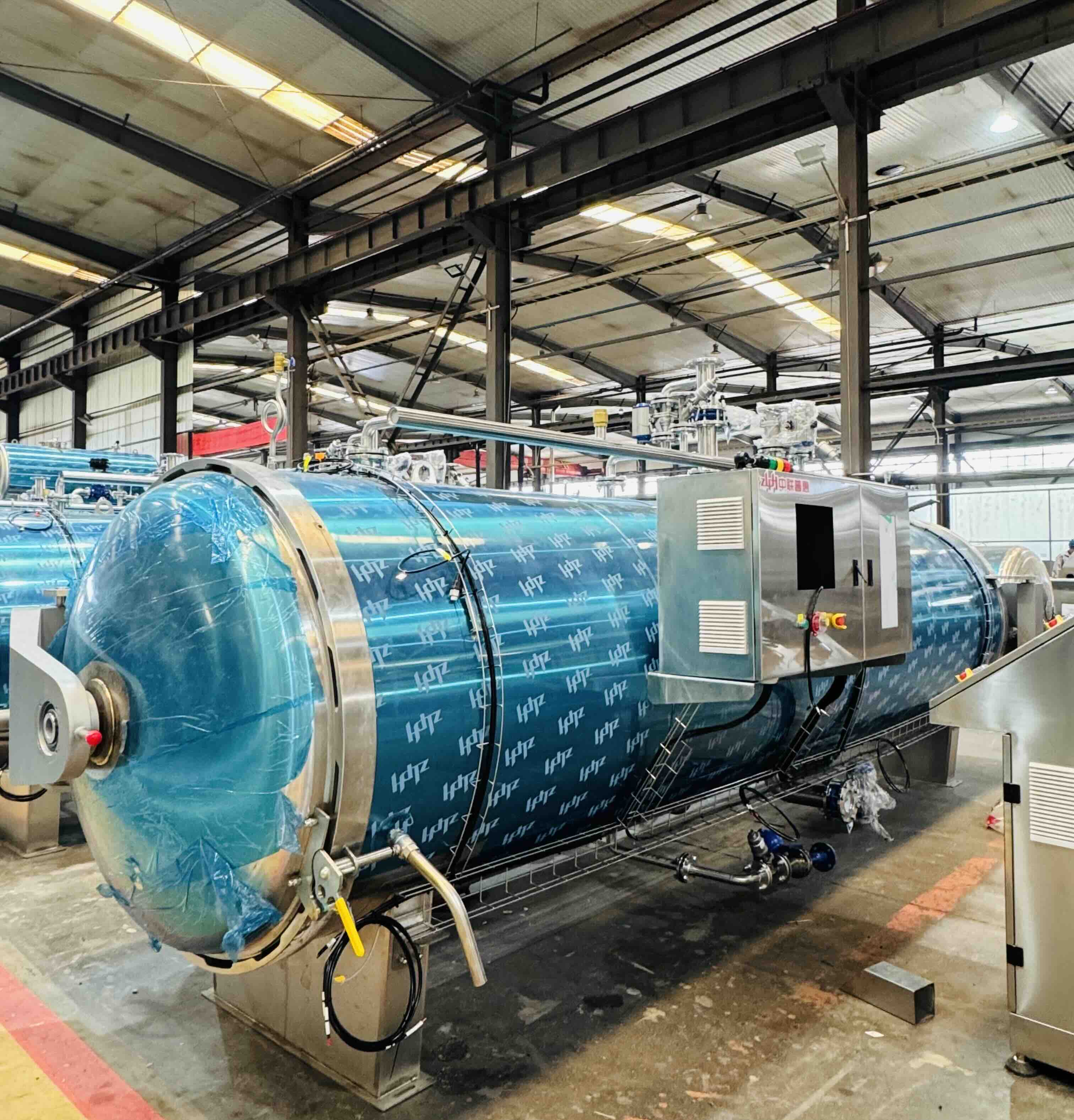Fournisseur de machines de stérilisation sur mesure | Autoclave multifonctionnel pour une stérilisation alimentaire et scientifique efficace