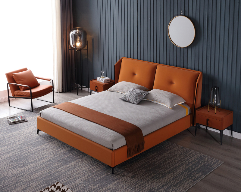 Letto matrimoniale in pelle di lusso con testiera