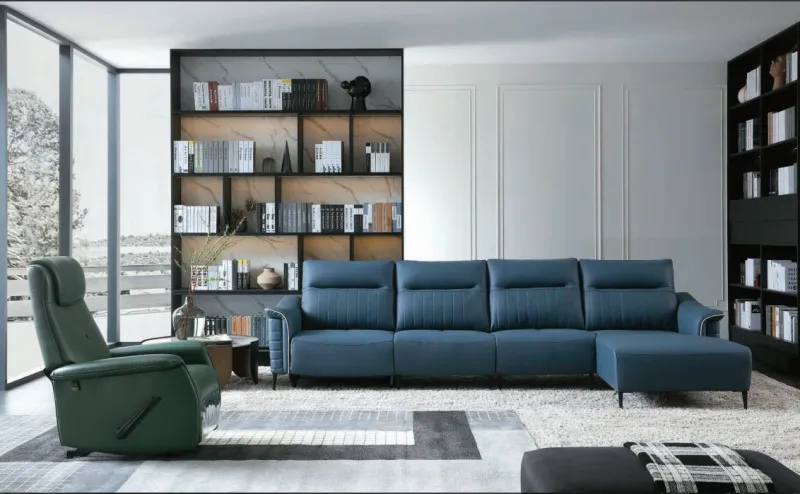 Leathaire Sectional Sofa With Right-Side Chaise