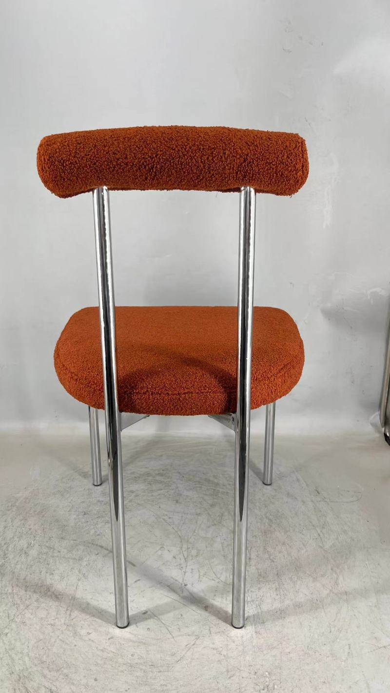 Chaise de salle à manger en tissu pelucheux plaqué argent – ​​Élégance et confort modernes