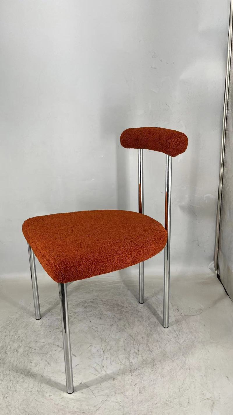 Chaise de salle à manger en tissu pelucheux plaqué argent – ​​Élégance et confort modernes