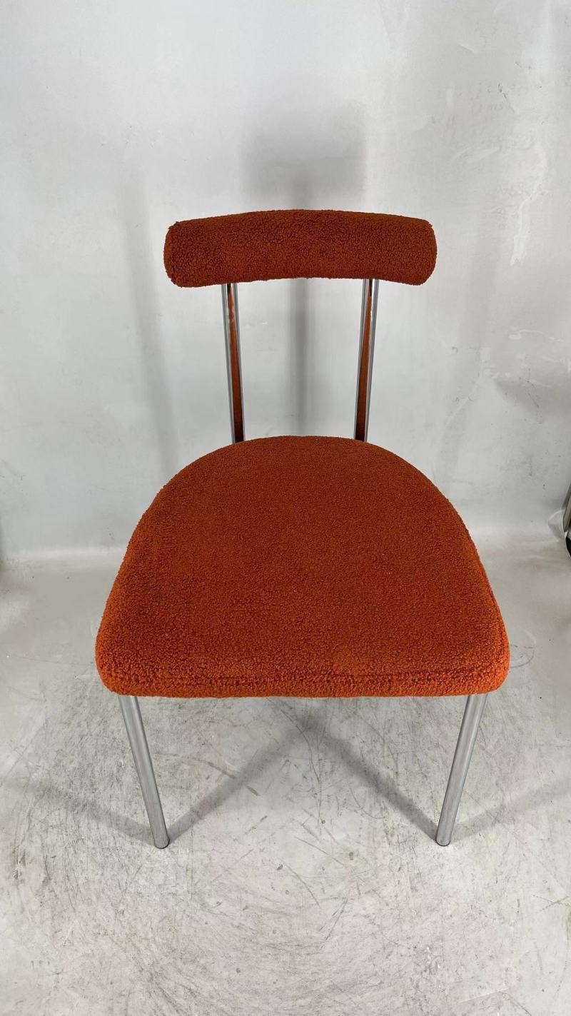 Chaise de salle à manger en tissu pelucheux plaqué argent – ​​Élégance et confort modernes