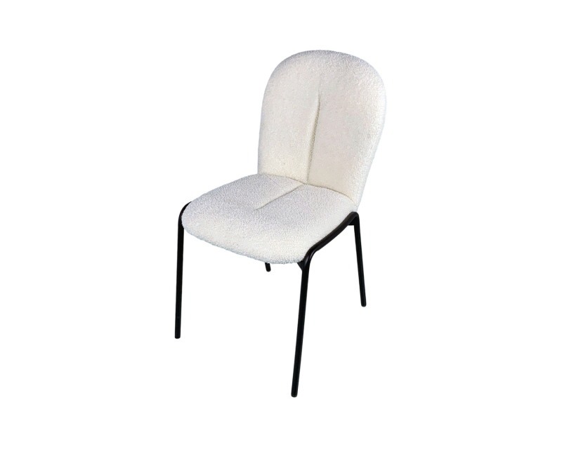 Minimaliste et frais : des chaises de salle à manger élégantes aux tons apaisants