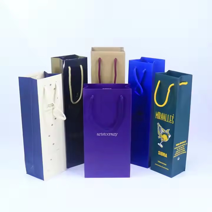Wine carrying bags